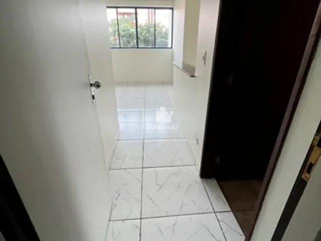 Apartamento com 67m² 3 quartos e 1 banheiro, à venda, no bairro Cláudia em Londrina
