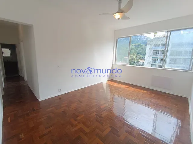 Apartamento com 87m² 2 quartos e 2 banheiros, para alugar, no bairro Cosme Velho em Rio de Janeiro