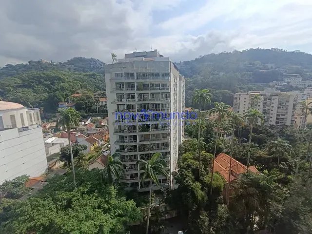 Apartamento com 87m² 2 quartos e 2 banheiros, para alugar, no bairro Cosme Velho em Rio de Janeiro