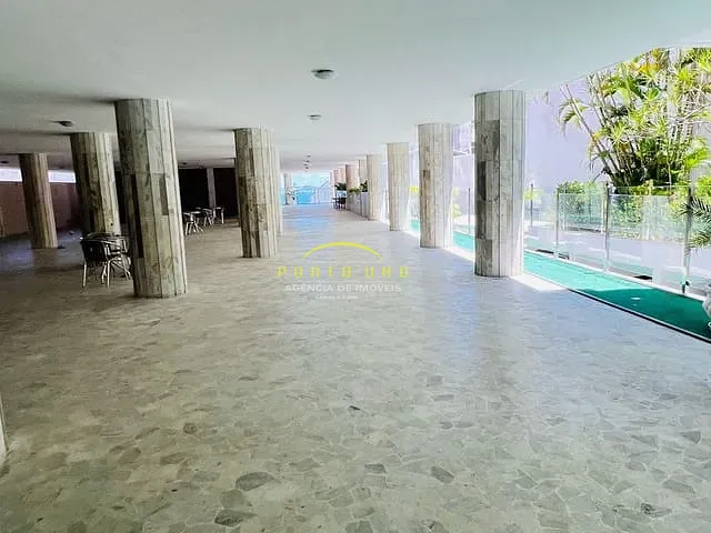 Apartamento com 212m² 4 quartos e 3 banheiros, à venda, no bairro Vitória em Salvador