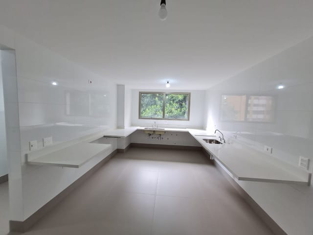 Apartamento com 390m² 4 quartos e 5 banheiros, à venda, no bairro Higienópolis em São Paulo
