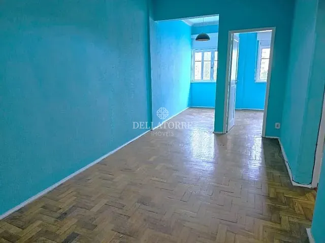 Apartamento 1 quarto e 1 banheiro, à venda, no bairro Agriões em Teresópolis