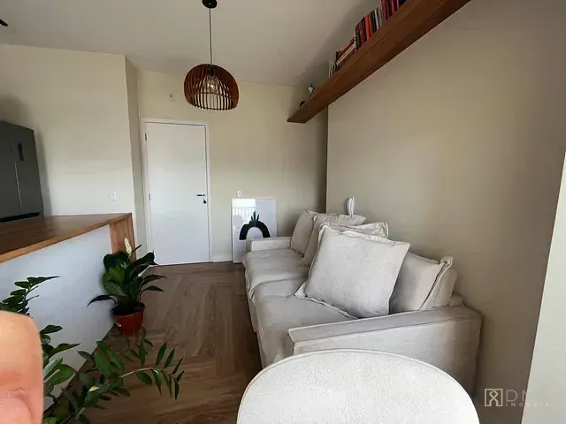 Apartamento 2 quartos e 2 banheiros, para alugar, no bairro Condomínio Residencial Colinas do Paratehy em São José dos Campos