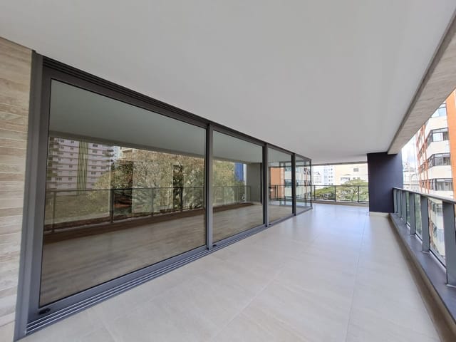 Apartamento com 344m² 4 quartos e 5 banheiros, à venda, no bairro Higienopolis em São Paulo