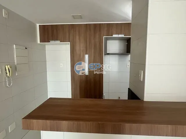 Apartamento 2 quartos e 2 banheiros, à venda, no bairro Barra em Salvador