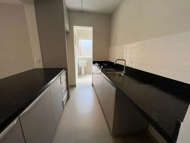 Apartamento com 122m² 3 quartos e 2 banheiros, à venda, no bairro Centro em Londrina