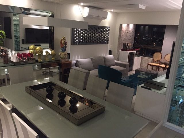 Foto do Apartamento - APARTAMENTO  NO EDF.  PORTO REAL, COM 109M2, 3 QUARTOS(1 SUÍTE), DEPENDÊNCIA COMPLETA, RECÉM REFORMADO, VARANDA INTEGRADA, 2 VAGAS , LAZER. ESPINHEIRO, RECIFE | Tânia Macêdo Imóveis