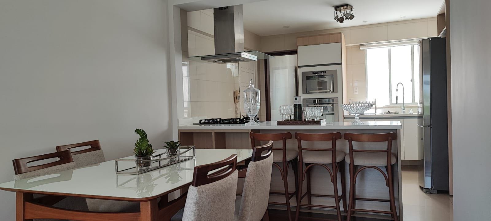 Apartamento para alugar com 2 quartos, 85m² - Foto 4