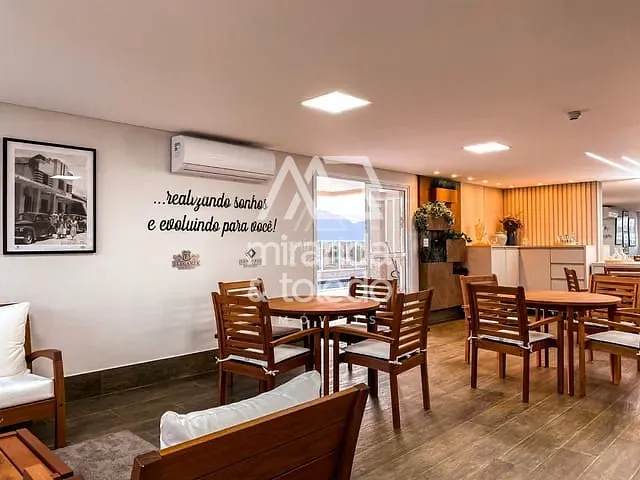 Apartamento com 92m² 2 quartos e 2 banheiros, à venda, no bairro Centro em Guarapari
