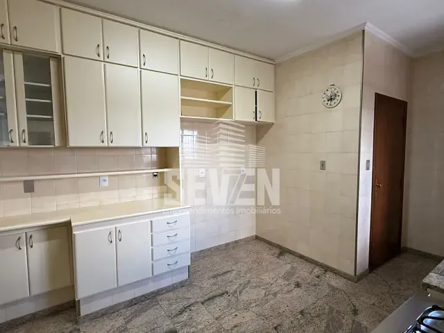 Apartamento com 260m² 3 quartos e 4 banheiros, à venda, no bairro Jardim Estoril IV em Bauru