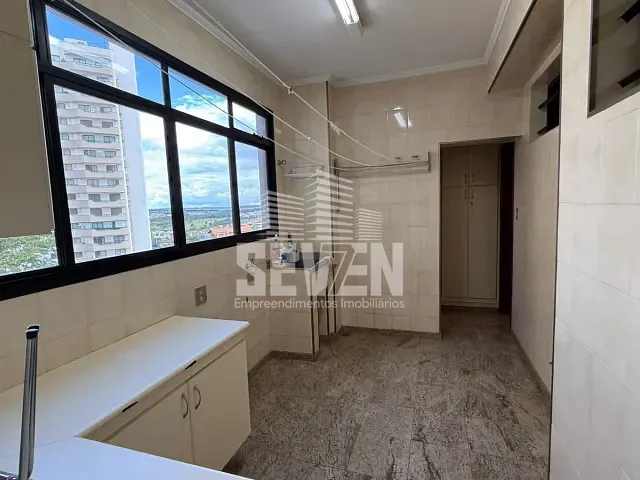 Apartamento com 260m² 3 quartos e 4 banheiros, à venda, no bairro Jardim Estoril IV em Bauru