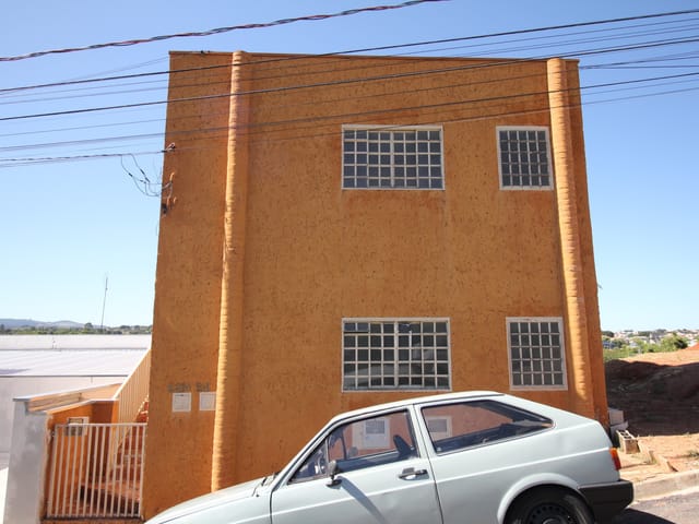 Apartamento com 76m² 3 quartos e 2 banheiros, para alugar, no bairro Vila Santa Edwirges em São João da Boa Vista