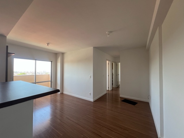 Apartamento com 120m² 3 quartos e 2 banheiros, à venda, no bairro Jardim Shangri-la A em Londrina