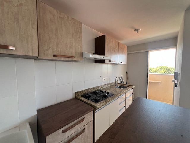 Apartamento com 120m² 3 quartos e 2 banheiros, à venda, no bairro Jardim Shangri-la A em Londrina