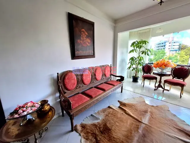 Apartamento 4 quartos e 3 banheiros, à venda, no bairro Jardim Vitória em Itabuna