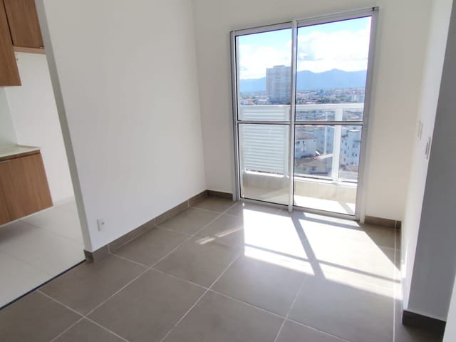 Apartamento 2 quartos e 1 banheiro, para alugar, no bairro Catiapoa em São Vicente