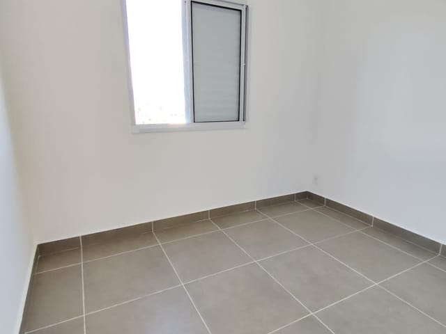 Apartamento 2 quartos e 1 banheiro, para alugar, no bairro Catiapoa em São Vicente