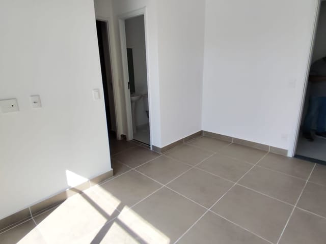 Apartamento 2 quartos e 1 banheiro, para alugar, no bairro Catiapoa em São Vicente