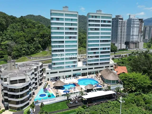 Apartamento com 296m² 4 quartos e 4 banheiros, à venda, no bairro Morretes em Itapema