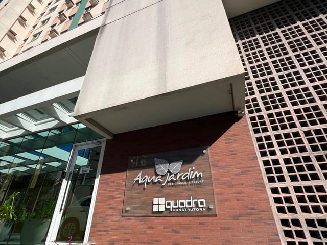 Apartamento com 100m² 2 quartos e 2 banheiros, à venda, no bairro Centro em Londrina