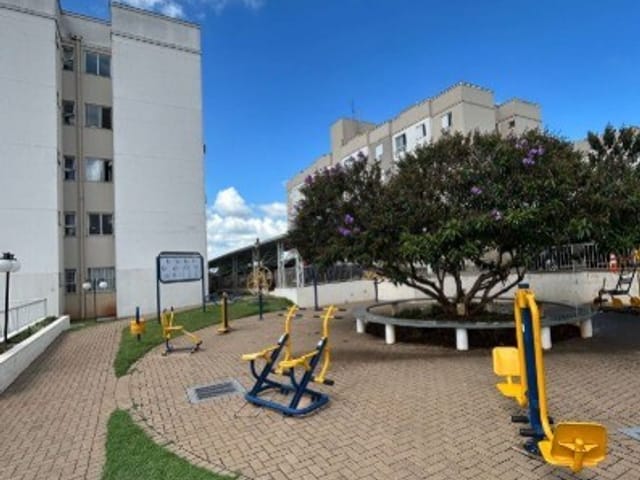 Apartamento 2 quartos e 1 banheiro, à venda, no bairro Chácara Manella em Cambé