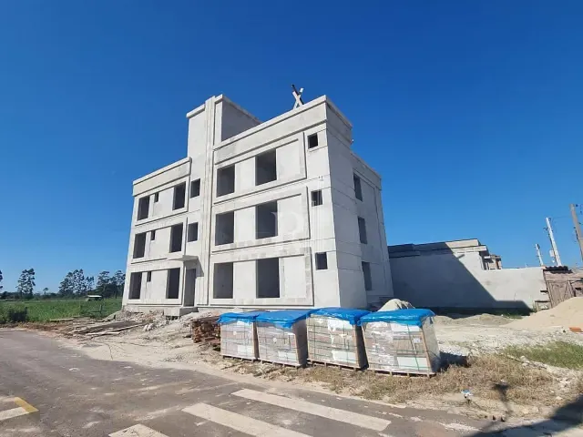 Apartamento 2 quartos e 2 banheiros, à venda, no bairro Areias em Tijucas