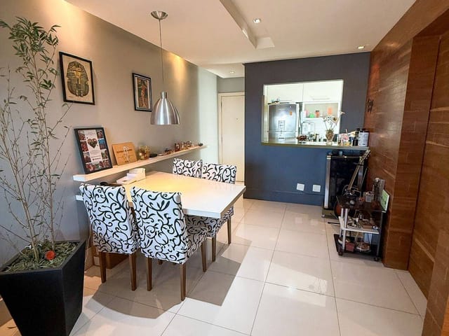 Apartamento com 75m² 2 quartos e 2 banheiros, à venda, no bairro Riviera Fluminense em Macaé