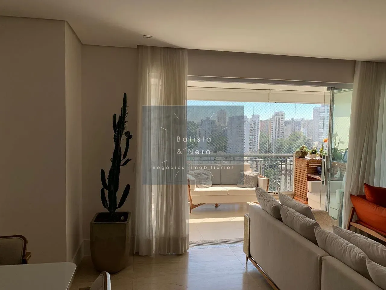 Apartamento, 4 quartos, 198 m² - Foto 2