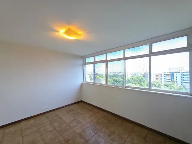 Apartamento 3 quartos e 2 banheiros, para alugar, no bairro Asa Norte em Brasília
