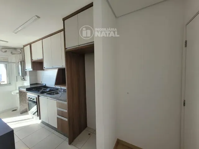 Apartamento 2 quartos e 2 banheiros, para alugar, no bairro Centro em Londrina
