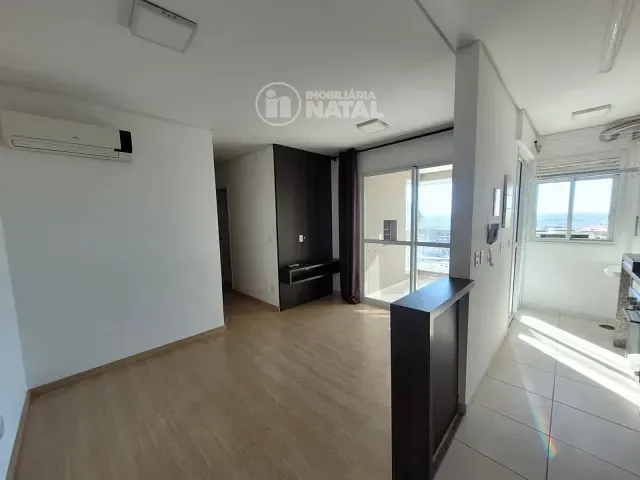 Apartamento 2 quartos e 2 banheiros, para alugar, no bairro Centro em Londrina