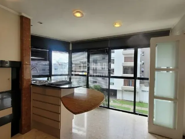 Apartamento com 315m² 3 quartos e 4 banheiros, à venda, no bairro Centro em Pelotas