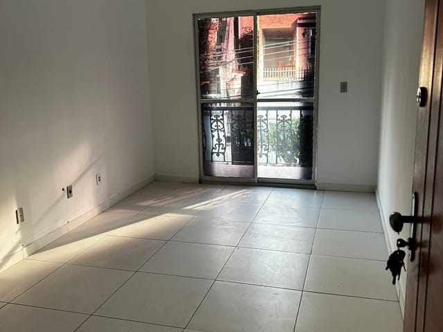Apartamento 2 quartos e 1 banheiro, à venda, no bairro Quintino Bocaiúva em Rio de Janeiro
