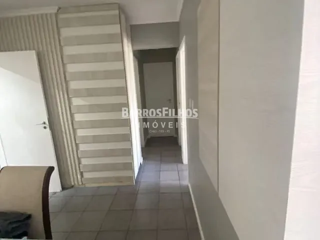 Apartamento com 106m² 3 quartos e 2 banheiros, à venda, no bairro Grageru em Aracaju
