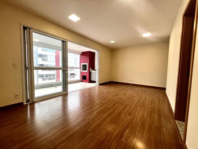 Apartamento com 178m² 3 quartos e 2 banheiros, à venda, no bairro Gleba Fazenda Palhano em Londrina