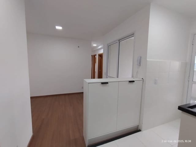 Apartamento 3 quartos e 2 banheiros, para alugar, no bairro Condomínio Residencial Colinas do Paratehy em São José dos Campos