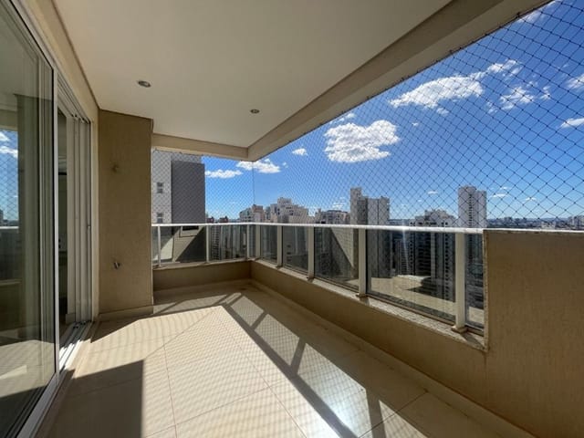 Apartamento com 197m² 3 quartos e 3 banheiros, à venda, no bairro Gleba Palhano em Londrina