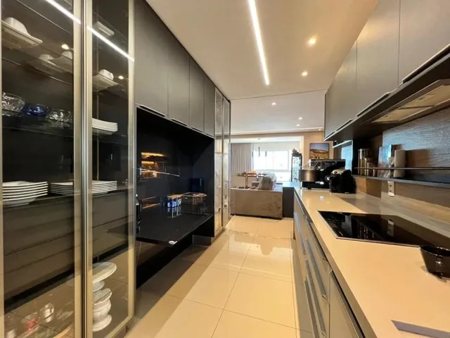 Apartamento com 239m² 3 quartos e 2 banheiros, à venda, no bairro Gleba  Palhano em Londrina