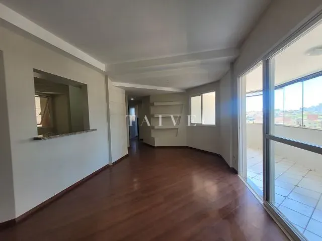 Apartamento com 132m² 3 quartos e 2 banheiros, à venda, no bairro Gleba Fazenda Palhano em Londrina