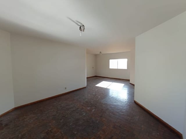 Foto do Apartamento - Apartamento com 3 dormitórios, 156 m² - venda por R$ 350.000,00 ou aluguel por R$ 1.553,20/mês - Vila Olímpica - Uberaba/MG | ZUCATO IMOBILIARIA LTDA