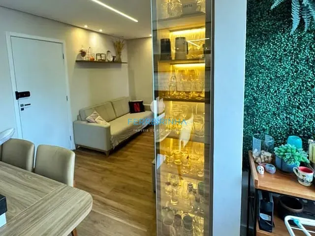 Apartamento 2 quartos e 2 banheiros, à venda, no bairro Conjunto Residencial Trinta e Um de Março em São José dos Campos
