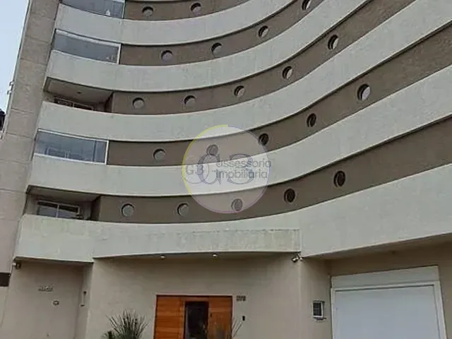 Apartamento 2 quartos e 2 banheiros, para alugar, no bairro Centro em Pelotas