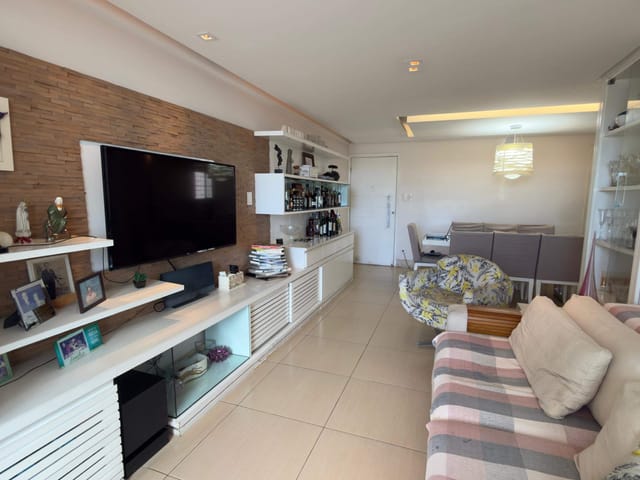 Apartamento 3 quartos e 3 banheiros, à venda, no bairro Luzia em Aracaju