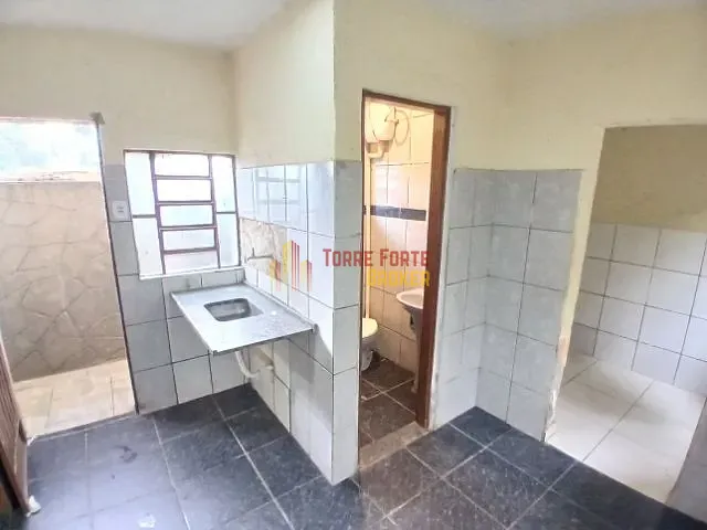 Casa com 30m² 1 quarto e 1 banheiro, para alugar, no bairro Jardim América em Belo Horizonte