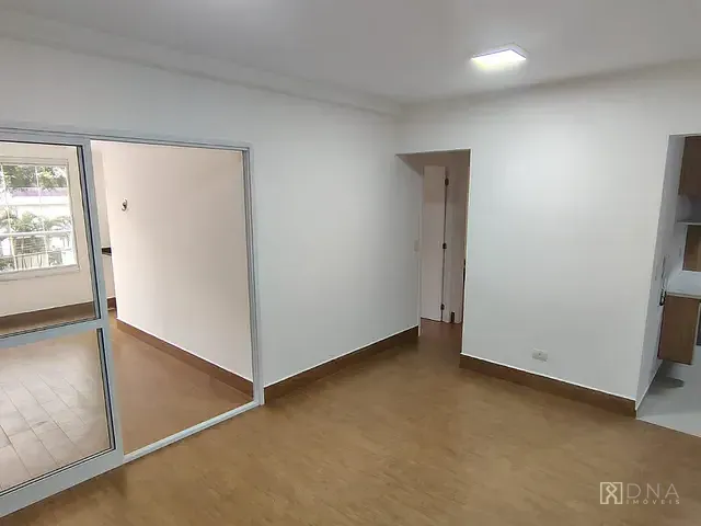 Apartamento 2 quartos e 2 banheiros, para alugar, no bairro Condomínio Royal Park em São José dos Campos