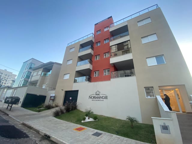 Apartamento com 90m² 1 quarto e 1 banheiro, à venda ou para alugar, no bairro Jardim Elvira Dias em Poços de Caldas