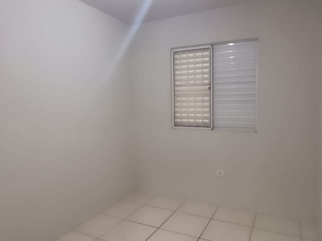 Apartamento 2 quartos e 1 banheiro, à venda, no bairro Chácara Manella em Cambé