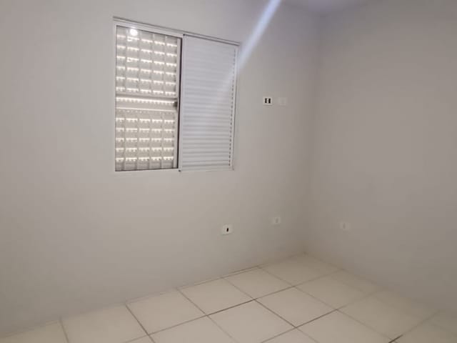 Apartamento 2 quartos e 1 banheiro, à venda, no bairro Chácara Manella em Cambé