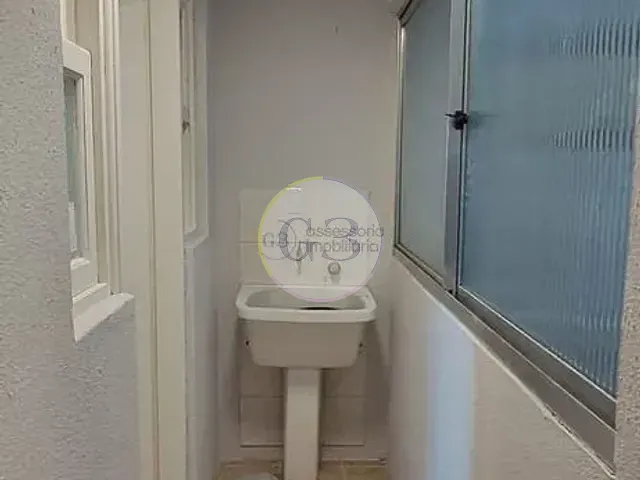 Apartamento 2 quartos e 2 banheiros, para alugar, no bairro Centro em Pelotas