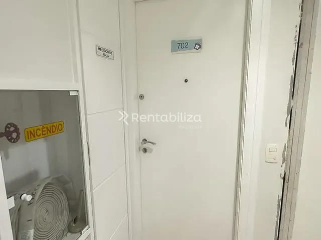 Apartamento com 242m² 3 quartos e 1 banheiro, à venda, no bairro Centro em Balneário Camboriú